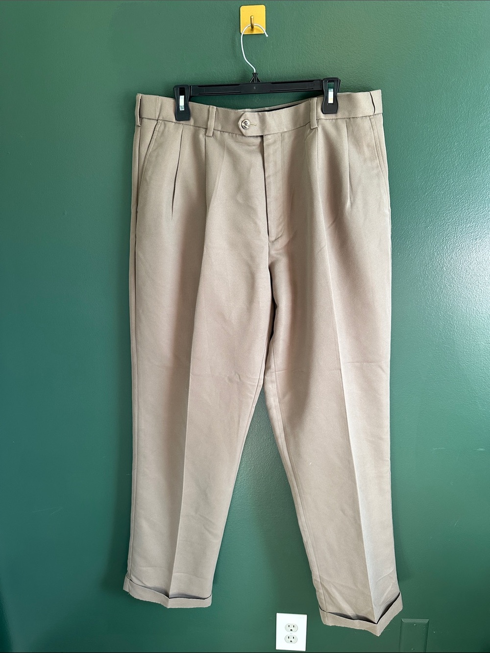 Savane Pleated Tan Dress Pants size 38x34